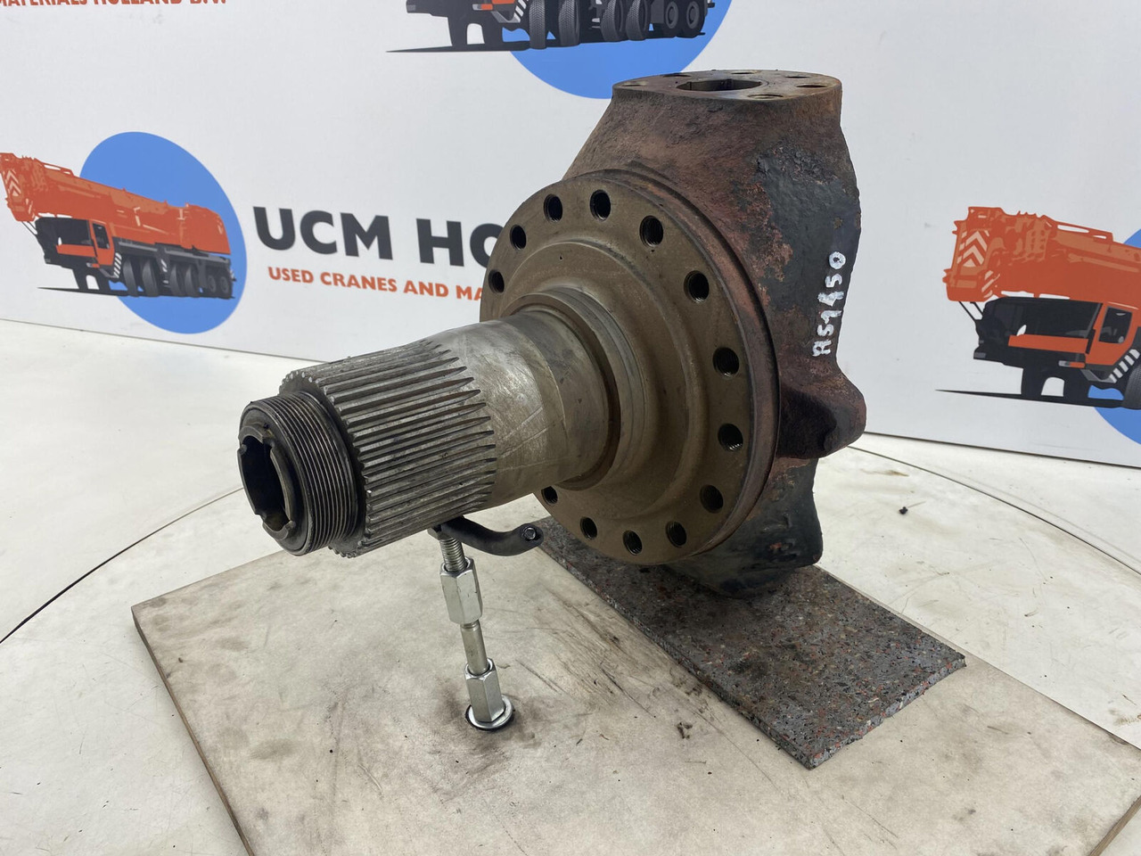 PPM 280 ATT Steering knuckle 16 holes axle 2 - Fusee voor Kraan: afbeelding 1 PPM 280 ATT Steering knuckle 16 holes axle 2 - Fusee voor Kraan: afbeelding 1