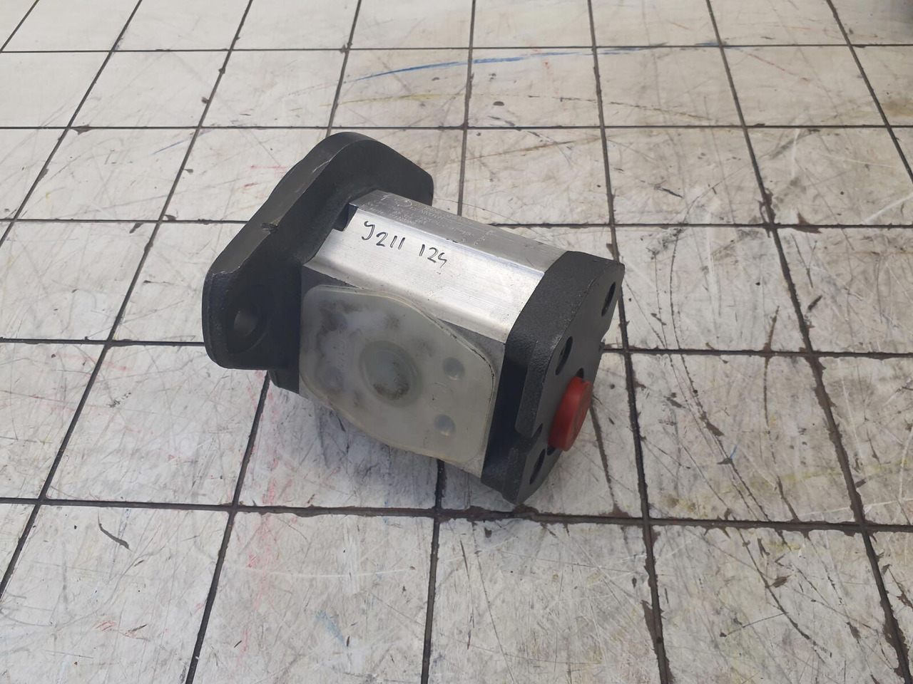 Rexroth Mannesmann Rexroth gear pump - Hydraulische pomp voor Kraan: afbeelding 2 Rexroth Mannesmann Rexroth gear pump - Hydraulische pomp voor Kraan: afbeelding 2