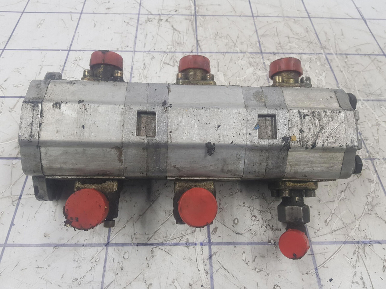 Sauer Sundstrand 3 way gear pump - Hydraulische pomp voor Mobiele kraan: afbeelding 4 Sauer Sundstrand 3 way gear pump - Hydraulische pomp voor Mobiele kraan: afbeelding 4