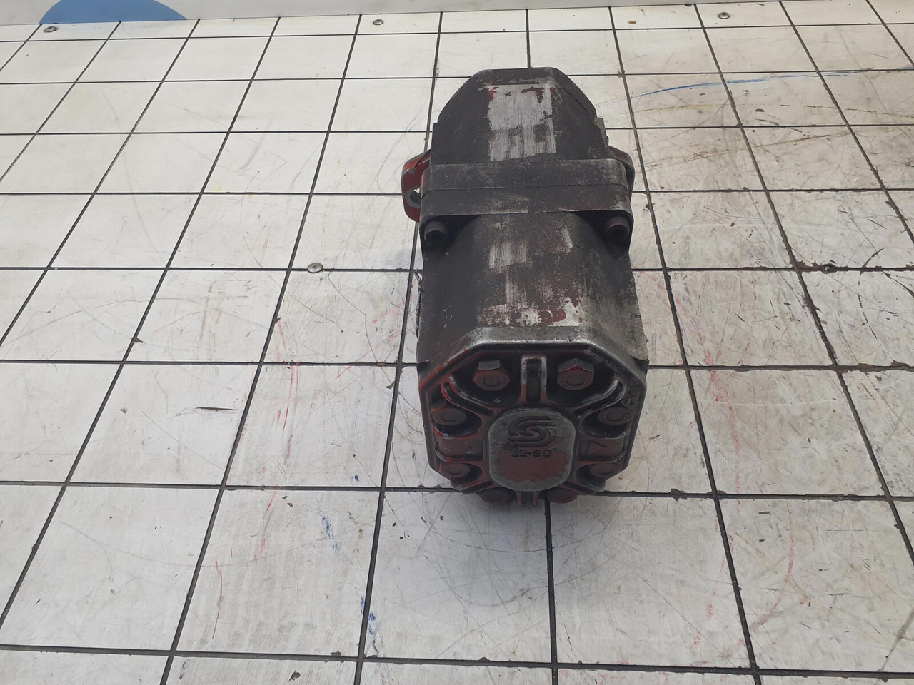 Sundstrand dual gear pump - Hydraulische pomp voor Mobiele kraan: afbeelding 4 Sundstrand dual gear pump - Hydraulische pomp voor Mobiele kraan: afbeelding 4