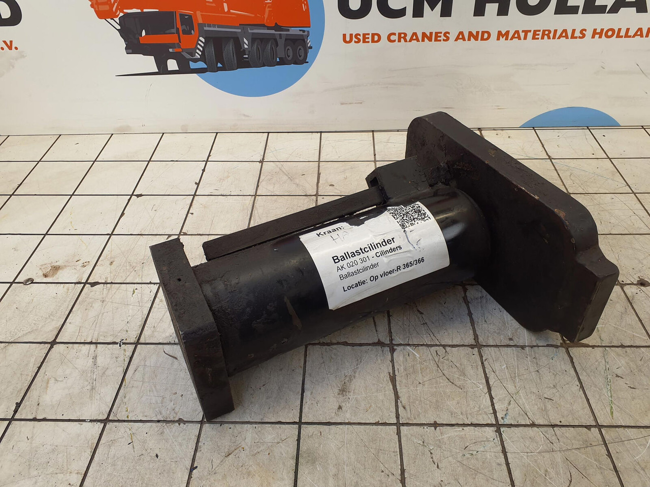 Terex AC 155 counterweight lift cylinder - Hydraulische cilinder voor Mobiele kraan: afbeelding 1 Terex AC 155 counterweight lift cylinder - Hydraulische cilinder voor Mobiele kraan: afbeelding 1