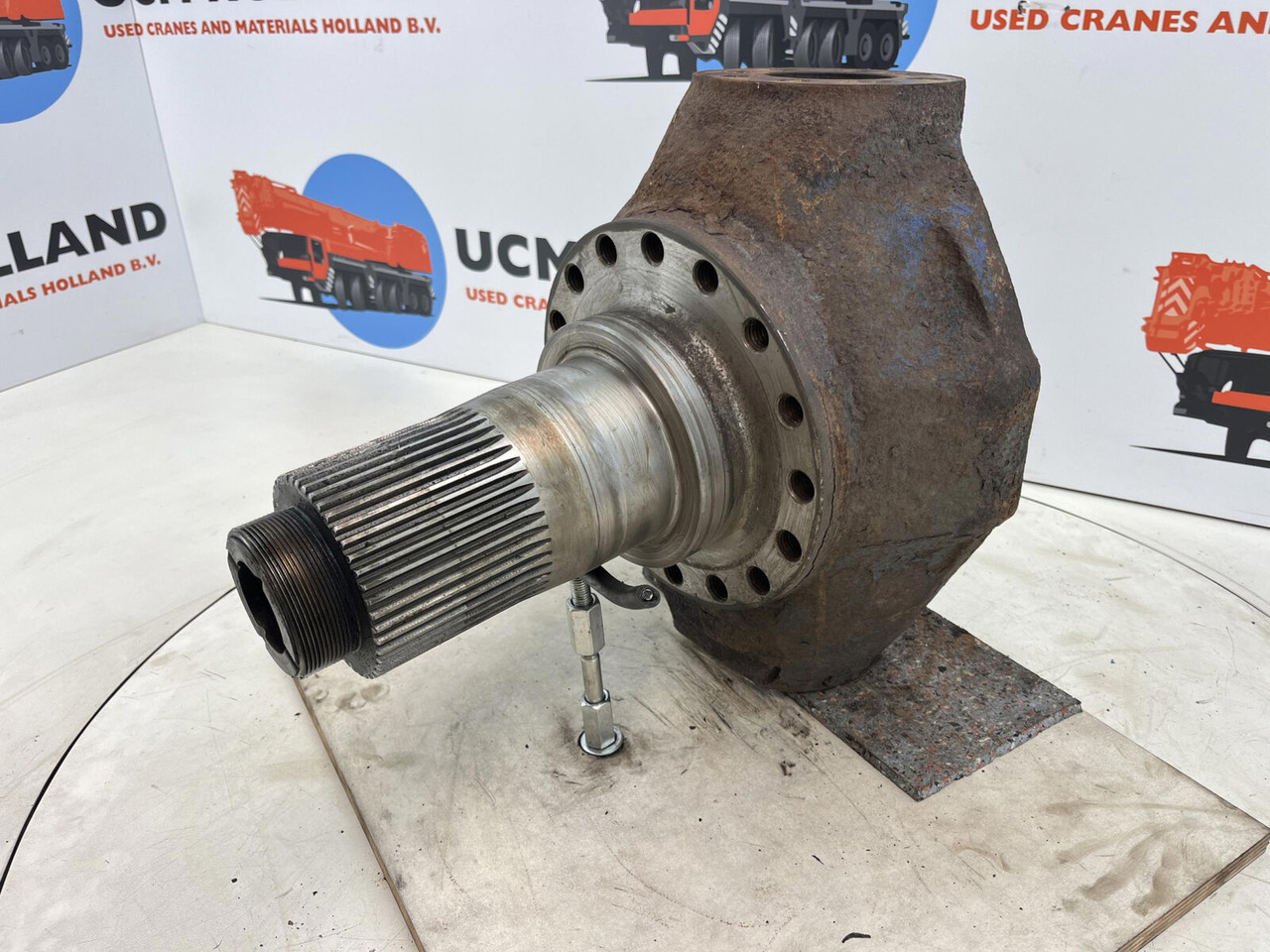 Terex AC 205 Steering knuckle 16 holes axle 4 - Fusee voor Mobiele kraan: afbeelding 1 Terex AC 205 Steering knuckle 16 holes axle 4 - Fusee voor Mobiele kraan: afbeelding 1