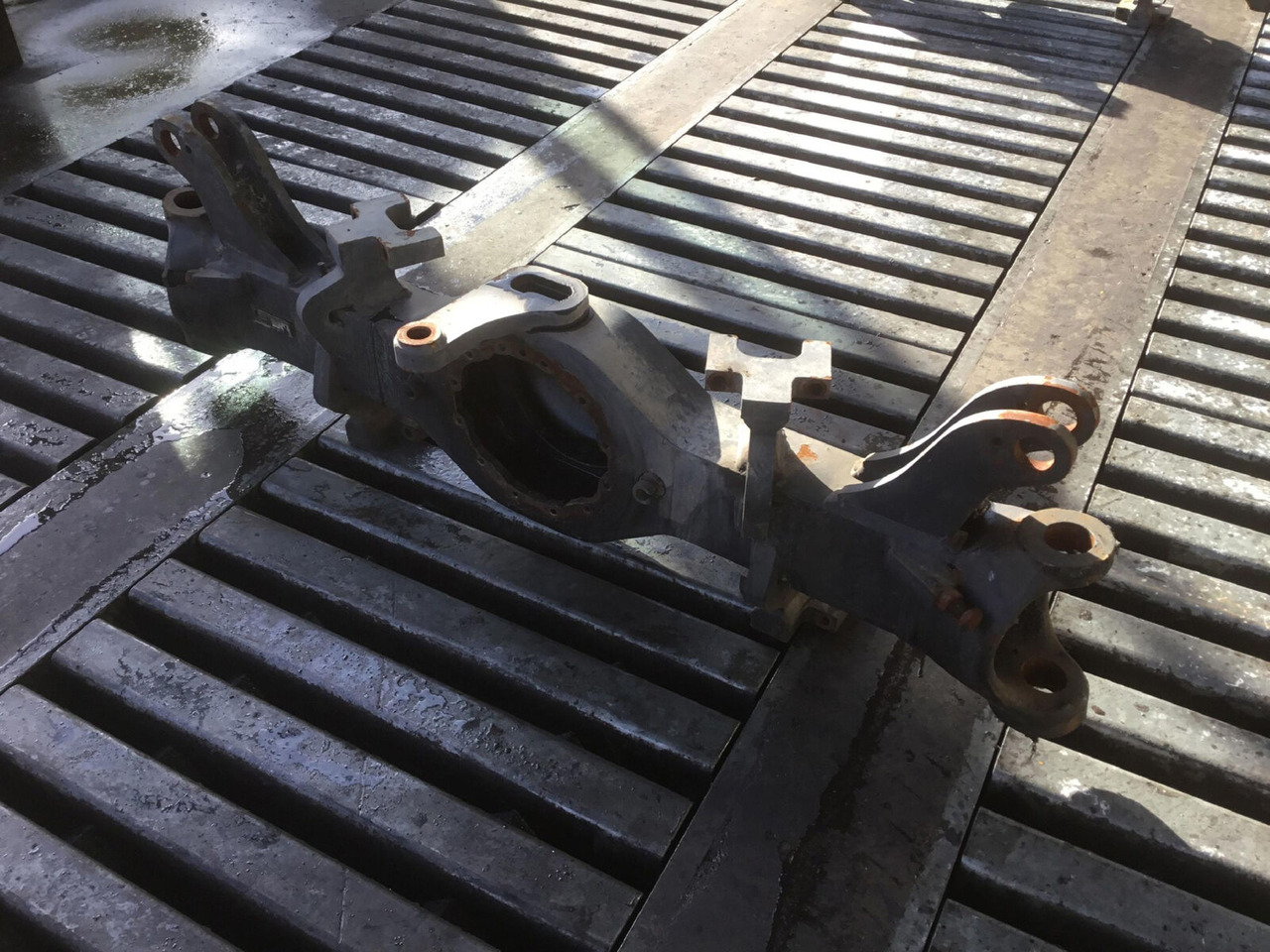 Terex AC 35 axle housing axle 1 - As en onderdelen voor Mobiele kraan: afbeelding 3 Terex AC 35 axle housing axle 1 - As en onderdelen voor Mobiele kraan: afbeelding 3