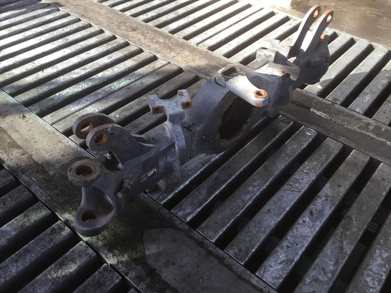 Terex AC 35 axle housing axle 1 - As en onderdelen voor Mobiele kraan: afbeelding 4 Terex AC 35 axle housing axle 1 - As en onderdelen voor Mobiele kraan: afbeelding 4