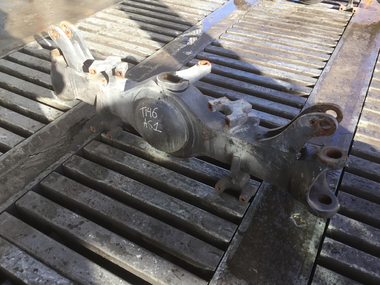 Terex AC 35 axle housing axle 1 - As en onderdelen voor Mobiele kraan: afbeelding 1 Terex AC 35 axle housing axle 1 - As en onderdelen voor Mobiele kraan: afbeelding 1