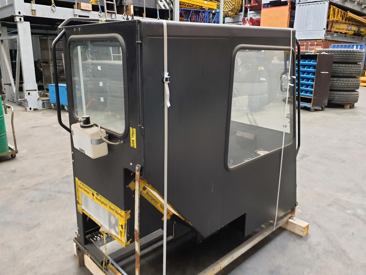 Terex AC upper cabin - Cabine voor Mobiele kraan: afbeelding 4 Terex AC upper cabin - Cabine voor Mobiele kraan: afbeelding 4