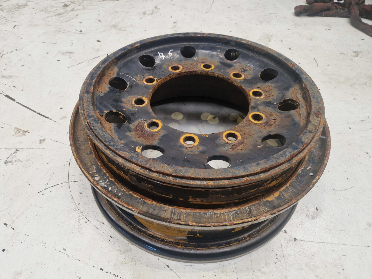 Terex Rim 385/95R25 10 4.6 3p - Velg voor Kraan: afbeelding 1 Terex Rim 385/95R25 10 4.6 3p - Velg voor Kraan: afbeelding 1