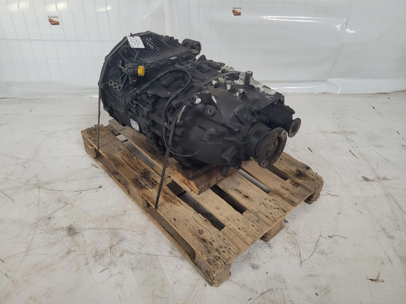 ZF GMK 3055 Gearbox ZF Astronic 12 AS 2302 - Versnellingsbak voor Kraan: afbeelding 4 ZF GMK 3055 Gearbox ZF Astronic 12 AS 2302 - Versnellingsbak voor Kraan: afbeelding 4