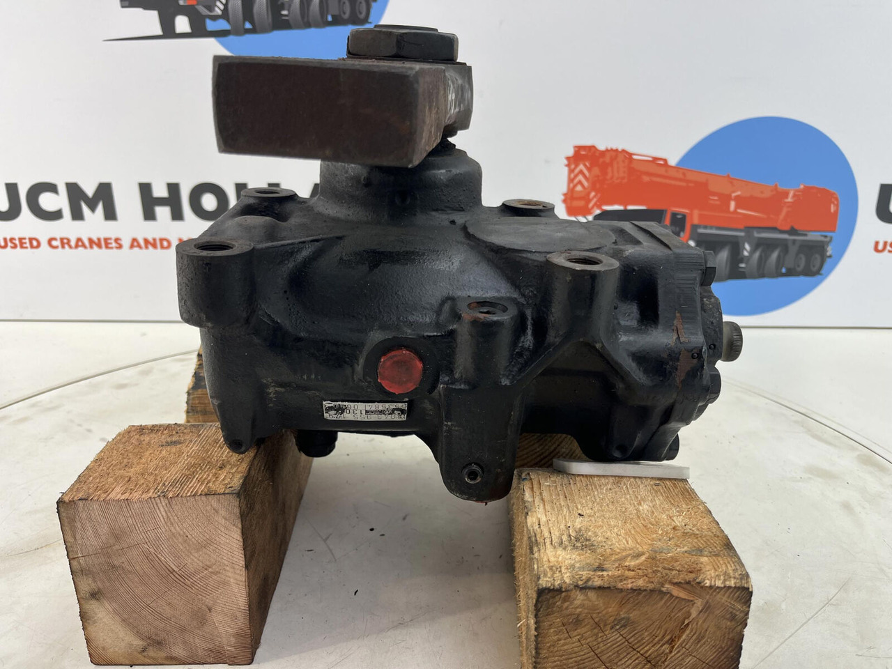 ZF Steering Box 130bar - Stuurhuis voor Mobiele kraan: afbeelding 1 ZF Steering Box 130bar - Stuurhuis voor Mobiele kraan: afbeelding 1