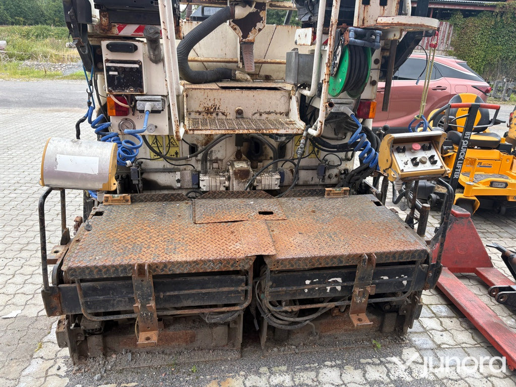 Asfaltsläggare Caterpillar BB730 - Asfaltafwerkmachine: afbeelding 4 Asfaltsläggare Caterpillar BB730 - Asfaltafwerkmachine: afbeelding 4