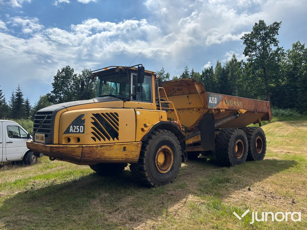 Dumper Volvo A25D - Kiepwagen met knikbesturing: afbeelding 1 Dumper Volvo A25D - Kiepwagen met knikbesturing: afbeelding 1