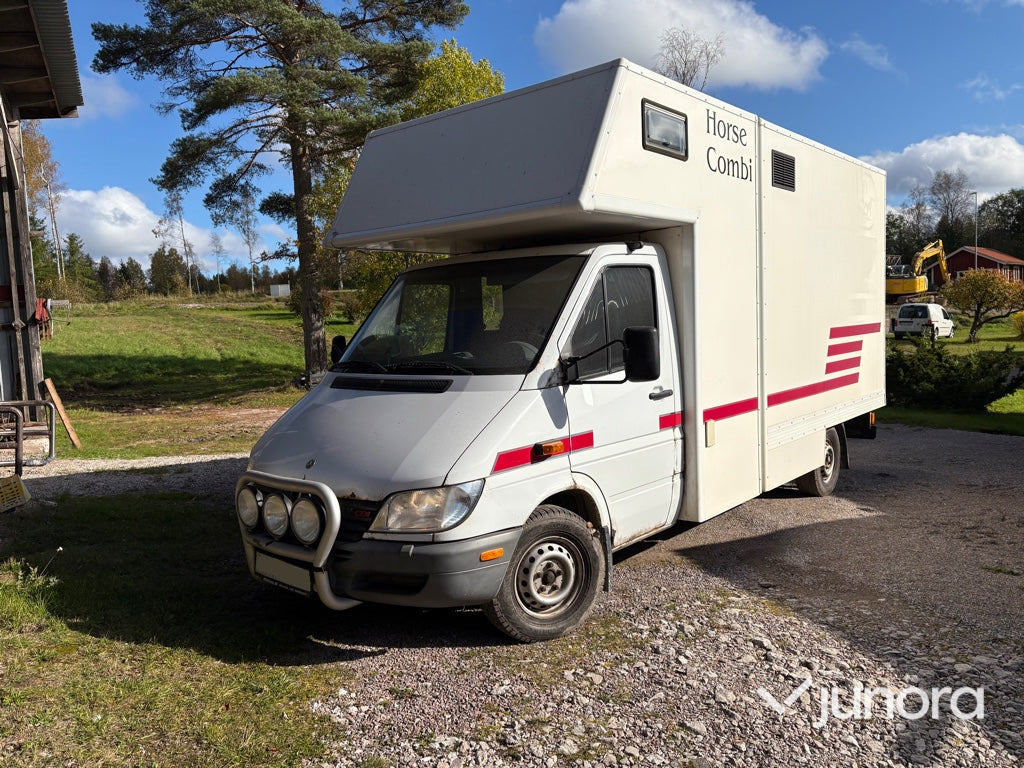 Hästtransport Mercedes-Benz 316 CDI - Alkoof camper: afbeelding 1 Hästtransport Mercedes-Benz 316 CDI - Alkoof camper: afbeelding 1
