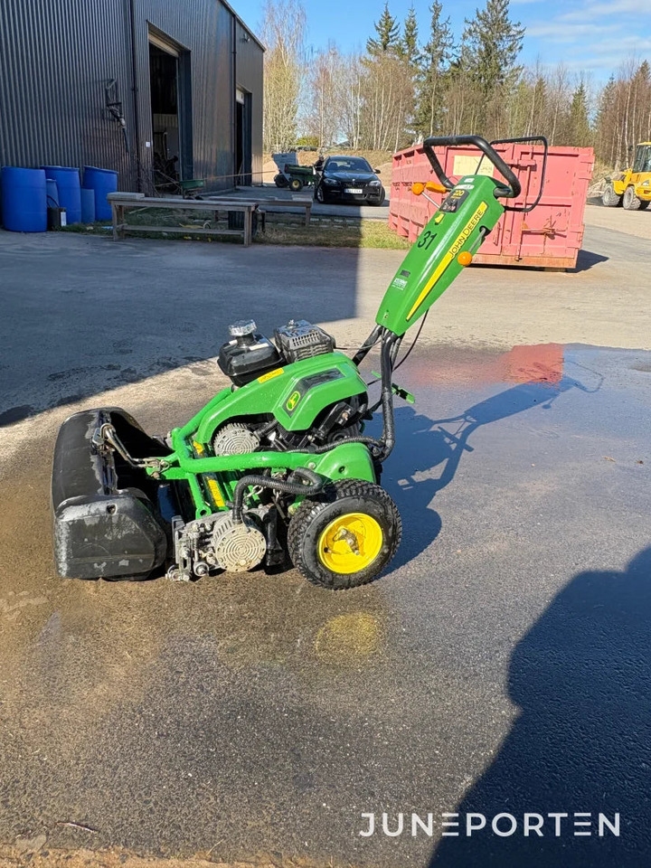 John Deere 220E-Cut Hybrid - Gazonmaaier: afbeelding 5 John Deere 220E-Cut Hybrid - Gazonmaaier: afbeelding 5