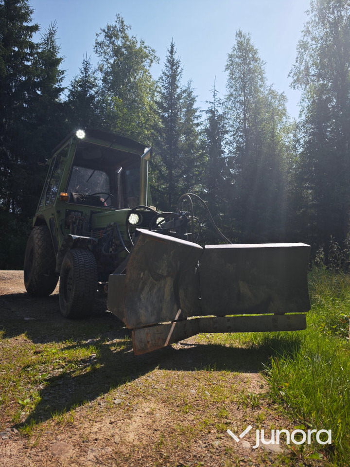 Kompakttraktor Kubota L245DT - Mini tractor: afbeelding 2 Kompakttraktor Kubota L245DT - Mini tractor: afbeelding 2