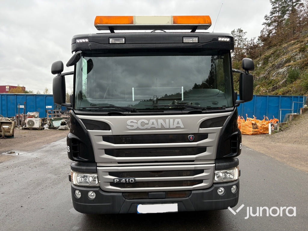 Kranbil - Scania P410 med Hiab 138 - Vrachtwagen met open laadbak, Kraanwagen: afbeelding 2 Kranbil - Scania P410 med Hiab 138 - Vrachtwagen met open laadbak, Kraanwagen: afbeelding 2