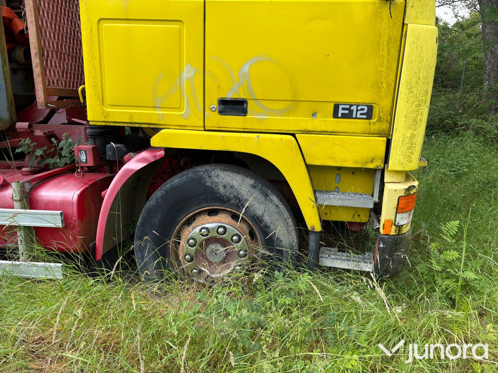 Lastbil Volvo F12 6X2 - Haakarmsysteem vrachtwagen: afbeelding 3 Lastbil Volvo F12 6X2 - Haakarmsysteem vrachtwagen: afbeelding 3