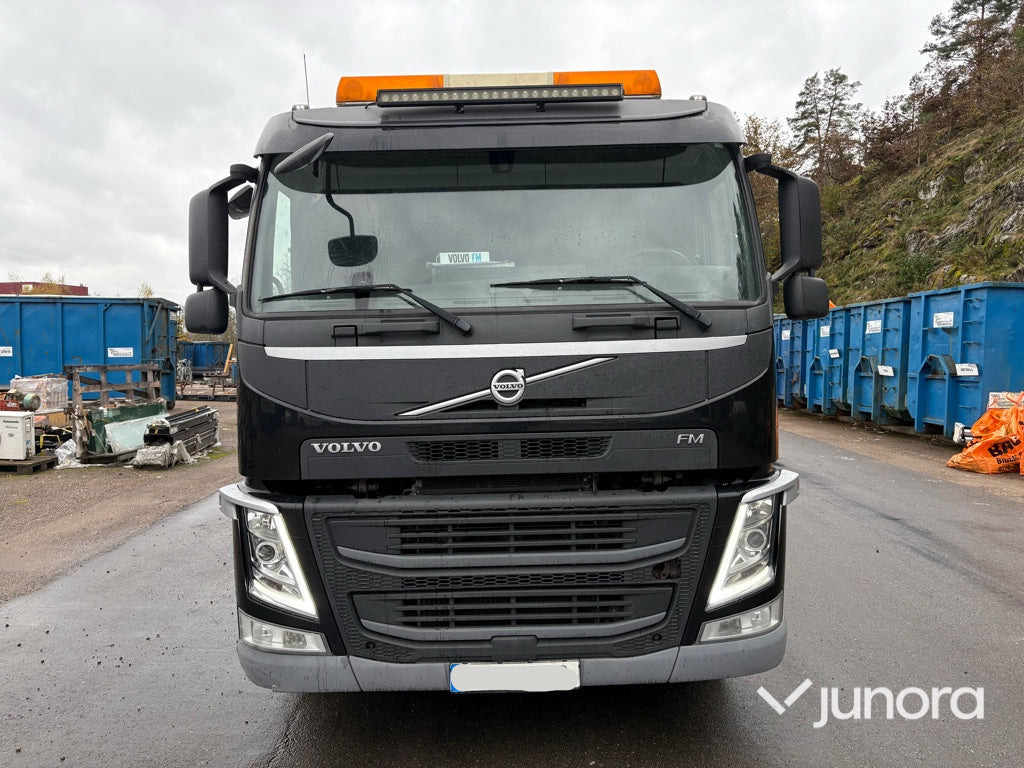 Lastbil med kran - Volvo FM 370 FASSI F155 - Vrachtwagen met open laadbak, Kraanwagen: afbeelding 2 Lastbil med kran - Volvo FM 370 FASSI F155 - Vrachtwagen met open laadbak, Kraanwagen: afbeelding 2