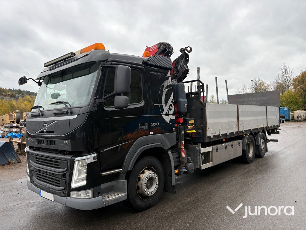 Lastbil med kran - Volvo FM 370 FASSI F155 - Vrachtwagen met open laadbak, Kraanwagen: afbeelding 1 Lastbil med kran - Volvo FM 370 FASSI F155 - Vrachtwagen met open laadbak, Kraanwagen: afbeelding 1