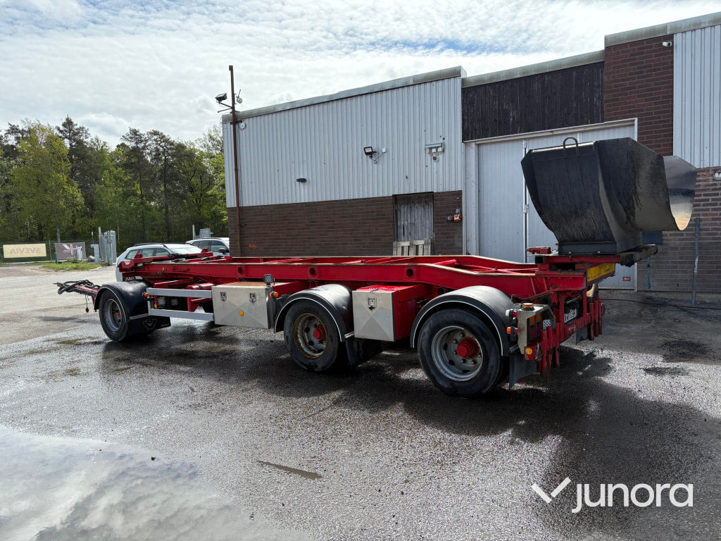 Mjölbysläpet SFL3-7,5-30 - Containertransporter/ Wissellaadbak aanhangwagen: afbeelding 5 Mjölbysläpet SFL3-7,5-30 - Containertransporter/ Wissellaadbak aanhangwagen: afbeelding 5