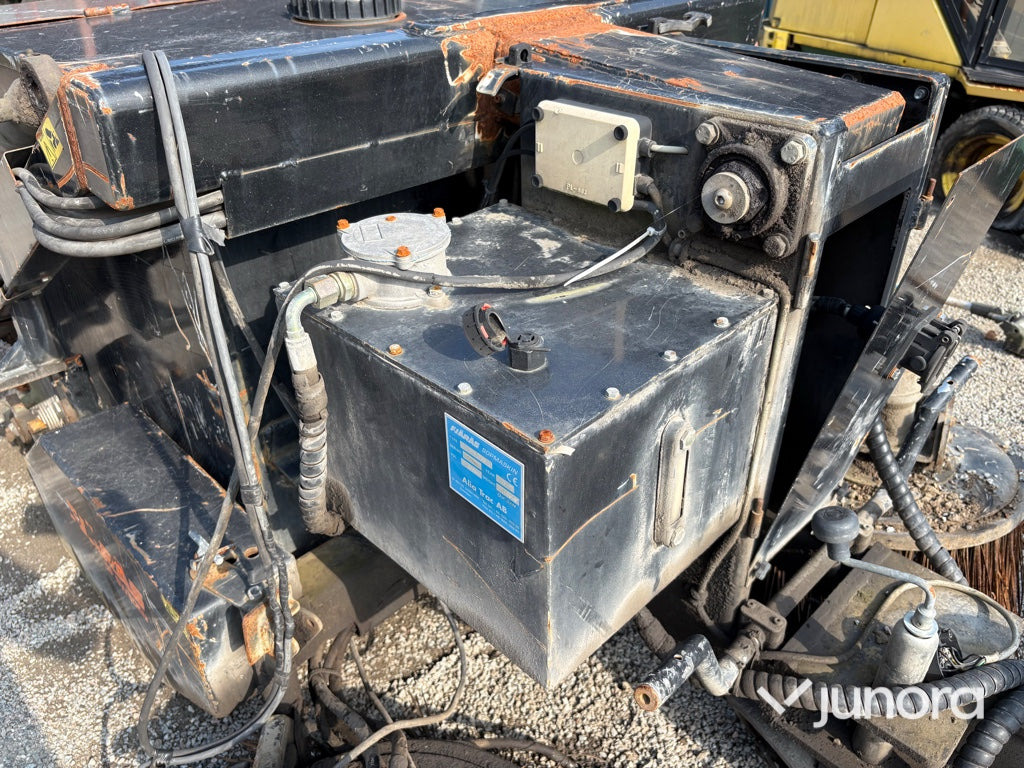 Sopmaskin Bogserad - Fjärås, FS 700 - Veegwagen: afbeelding 5 Sopmaskin Bogserad - Fjärås, FS 700 - Veegwagen: afbeelding 5