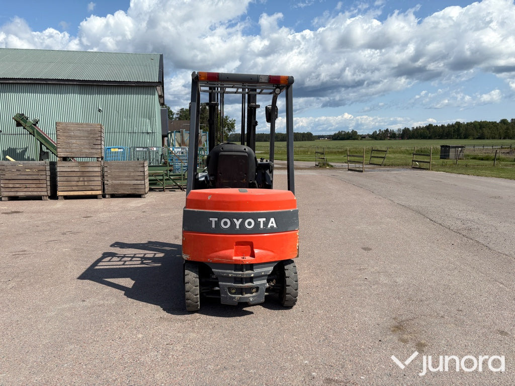 TOYOTA EL TRUCK - Elektrische heftruck: afbeelding 4 TOYOTA EL TRUCK - Elektrische heftruck: afbeelding 4