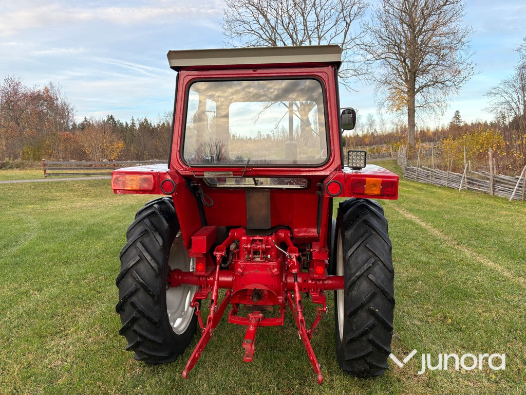 Traktor - International 444 - Tractor: afbeelding 4 Traktor - International 444 - Tractor: afbeelding 4