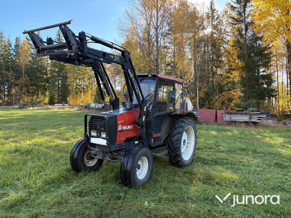 Traktor - Valmet 305 - Tractor: afbeelding 1 Traktor - Valmet 305 - Tractor: afbeelding 1