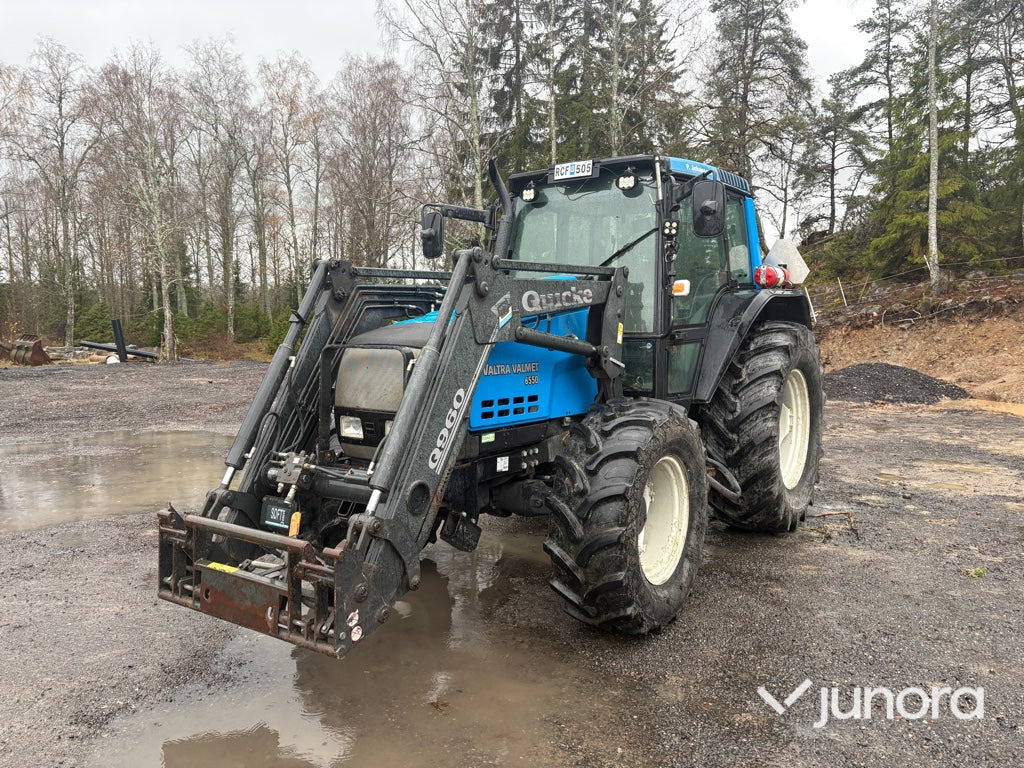 Traktor - Valtra 6550-4 med frontlastare - Tractor: afbeelding 1 Traktor - Valtra 6550-4 med frontlastare - Tractor: afbeelding 1