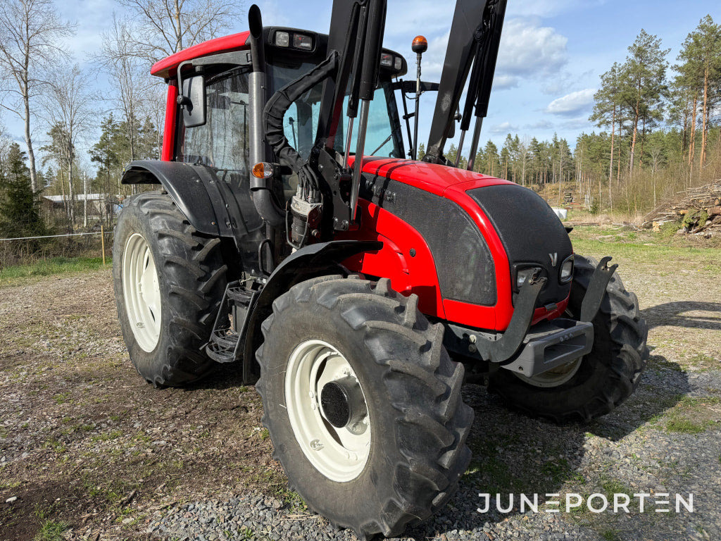 Valtra N101 - Tractor: afbeelding 4 Valtra N101 - Tractor: afbeelding 4
