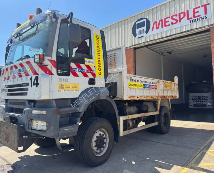 Iveco Trakker 310 - Kipper vrachtwagen: afbeelding 1 Iveco Trakker 310 - Kipper vrachtwagen: afbeelding 1