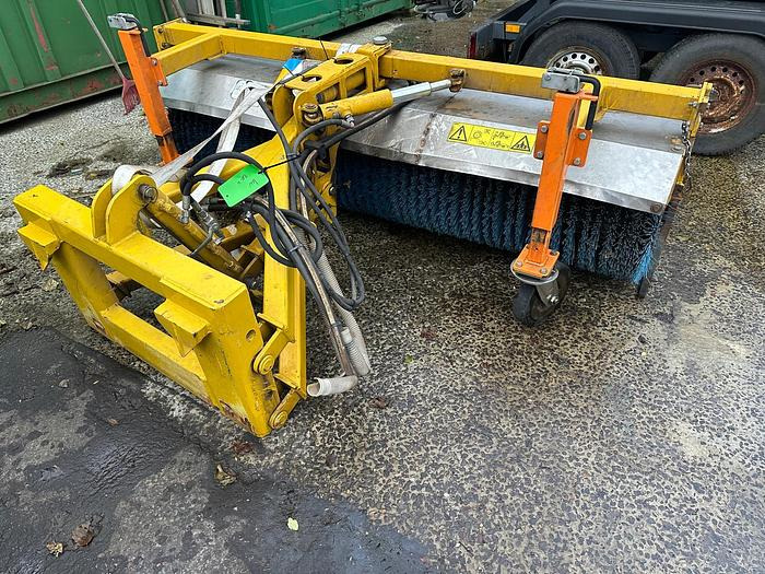 Aebi-Schmidt VKS 22-H - Veeg: afbeelding 1 Aebi-Schmidt VKS 22-H - Veeg: afbeelding 1