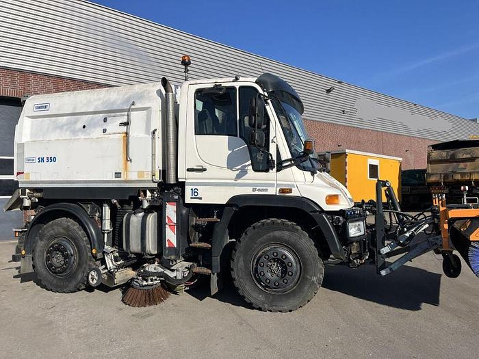 Mercedes-Benz Unimog U400 U400 4 x 2 / Schmidt SK350 sweeper - Veegwagen: afbeelding 1 Mercedes-Benz Unimog U400 U400 4 x 2 / Schmidt SK350 sweeper - Veegwagen: afbeelding 1