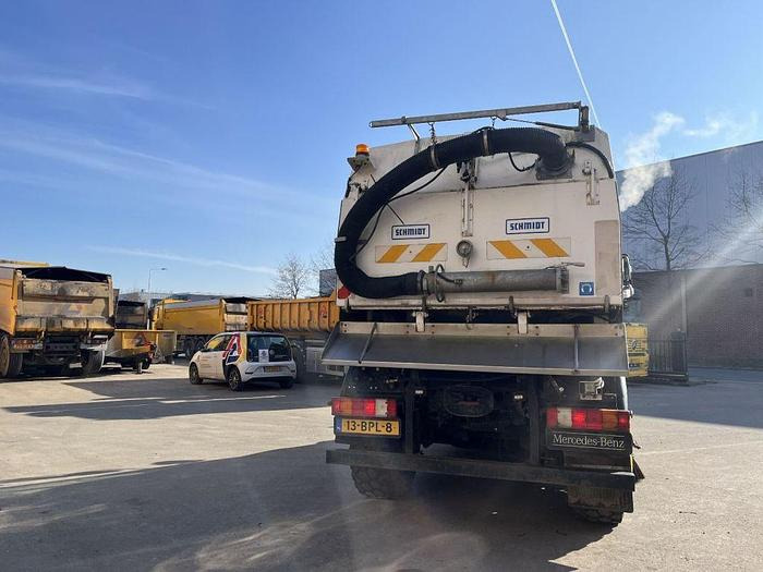 Veegwagen Mercedes-Benz Unimog U400 U400 4 x 2 / Schmidt SK350 sweeper: afbeelding 7 Veegwagen Mercedes-Benz Unimog U400 U400 4 x 2 / Schmidt SK350 sweeper: afbeelding 7