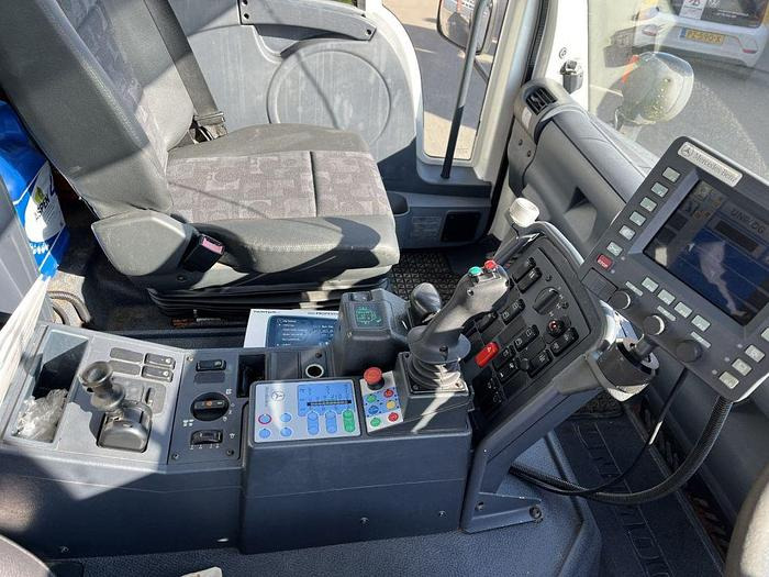 Veegwagen Mercedes-Benz Unimog U400 U400 4 x 2 / Schmidt SK350 sweeper: afbeelding 8 Veegwagen Mercedes-Benz Unimog U400 U400 4 x 2 / Schmidt SK350 sweeper: afbeelding 8