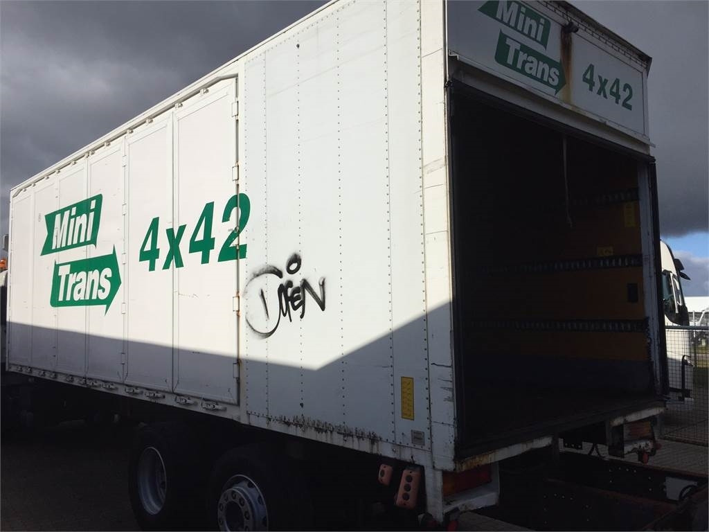 8,6 mtr alu kasse med sideåbning til lift - Open laadbak: afbeelding 3 8,6 mtr alu kasse med sideåbning til lift - Open laadbak: afbeelding 3