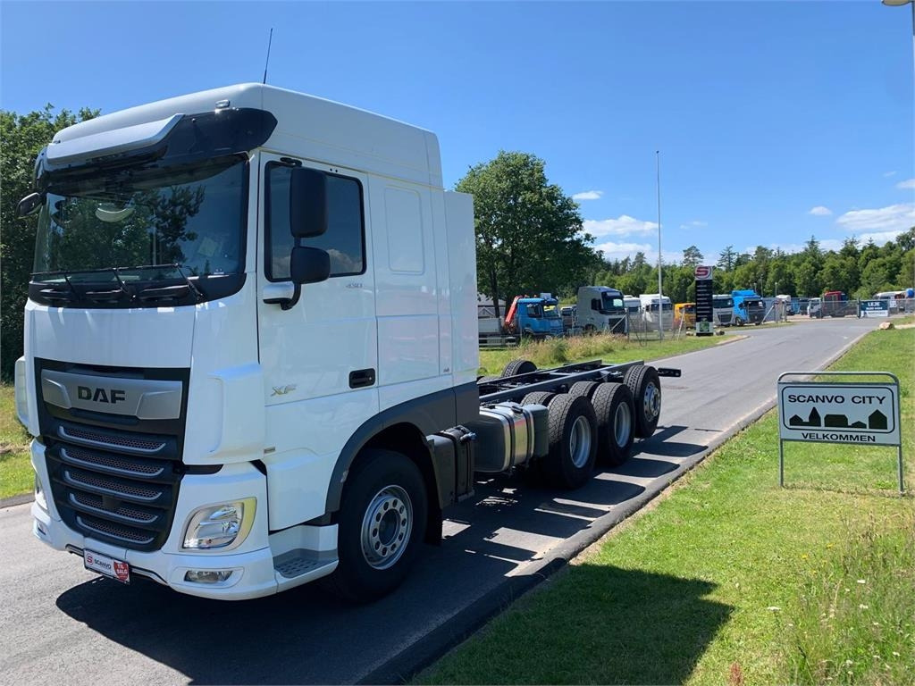 DAF XF 430 FAW 8x4*4 Tridem - Chassis vrachtwagen: afbeelding 1 DAF XF 430 FAW 8x4*4 Tridem - Chassis vrachtwagen: afbeelding 1