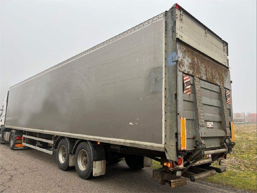 Fruehauf 13,6 mtr box - lodretstående lift - Gesloten oplegger: afbeelding 4 Fruehauf 13,6 mtr box - lodretstående lift - Gesloten oplegger: afbeelding 4