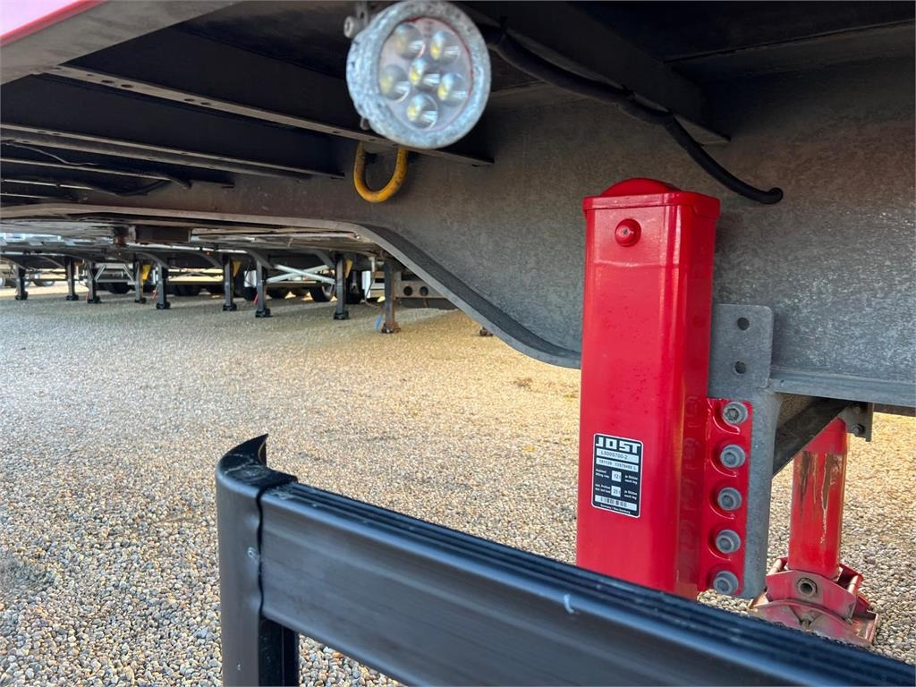 Kel-Berg 13,6 mtr. - 94m3 - 2500 kg lift - Gesloten oplegger: afbeelding 5 Kel-Berg 13,6 mtr. - 94m3 - 2500 kg lift - Gesloten oplegger: afbeelding 5