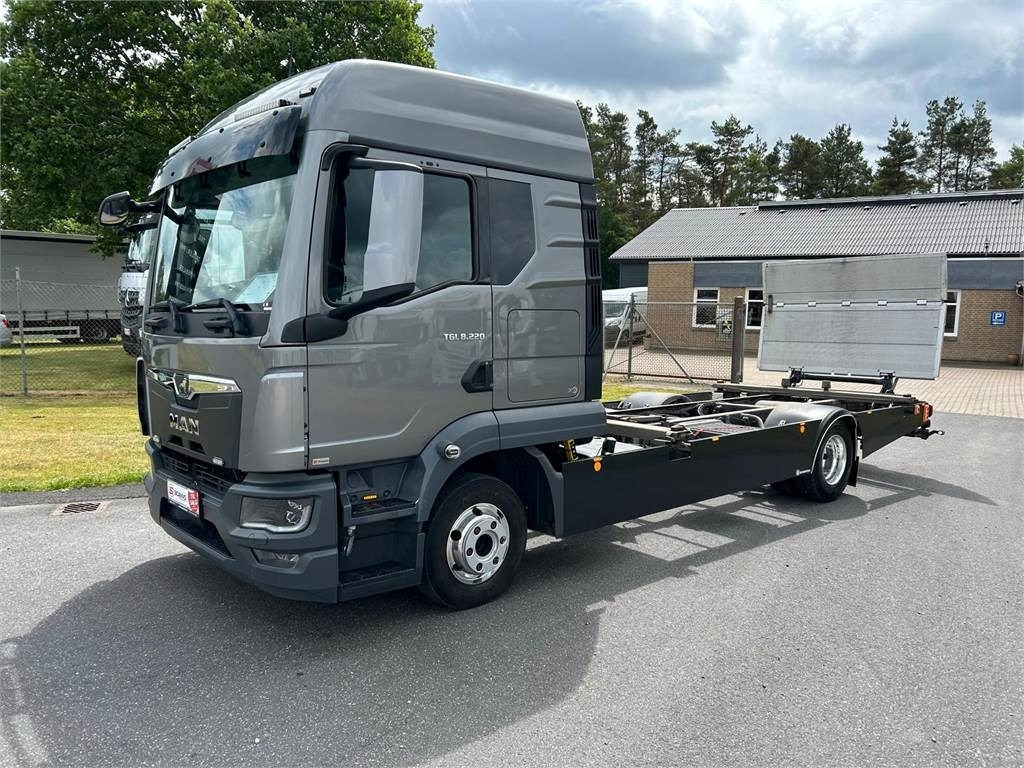 MAN TGL 8-220 4x2 BL incl. 2 stk veksellad - Bakwagen: afbeelding 2 MAN TGL 8-220 4x2 BL incl. 2 stk veksellad - Bakwagen: afbeelding 2