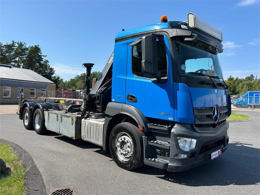 Mercedes-Benz Antos 2546 - Hiab 192 E kran - Portaalarmsysteem vrachtwagen: afbeelding 2 Mercedes-Benz Antos 2546 - Hiab 192 E kran - Portaalarmsysteem vrachtwagen: afbeelding 2
