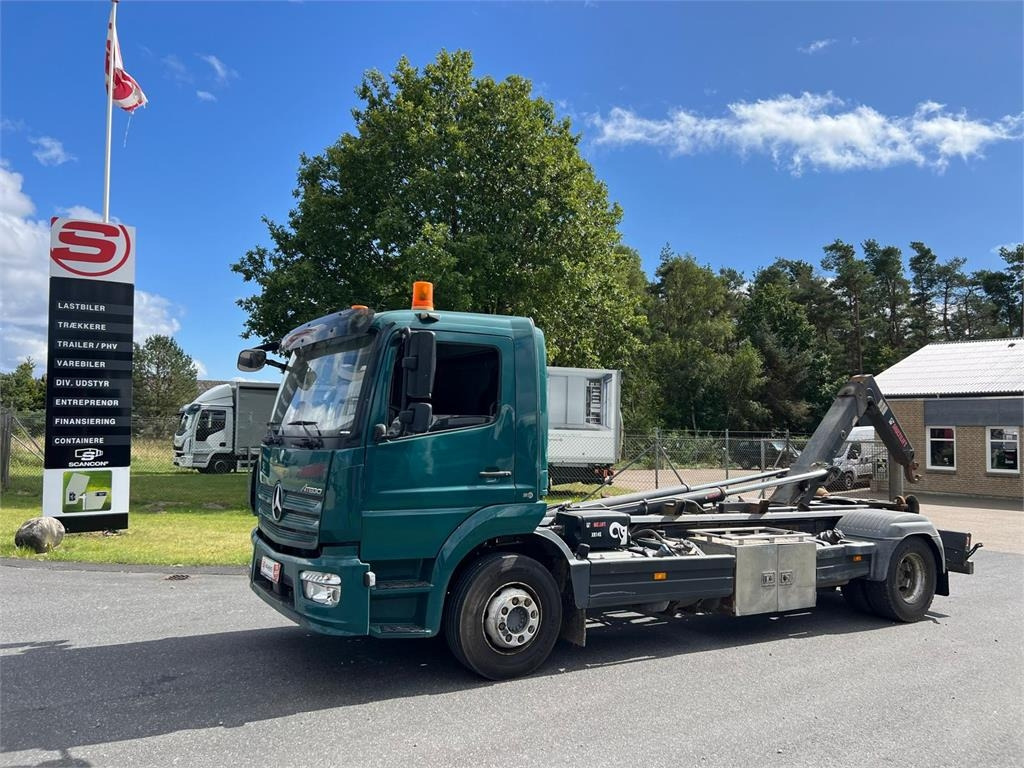 Mercedes-Benz Atego 1521 - Haakarmsysteem vrachtwagen: afbeelding 1 Mercedes-Benz Atego 1521 - Haakarmsysteem vrachtwagen: afbeelding 1