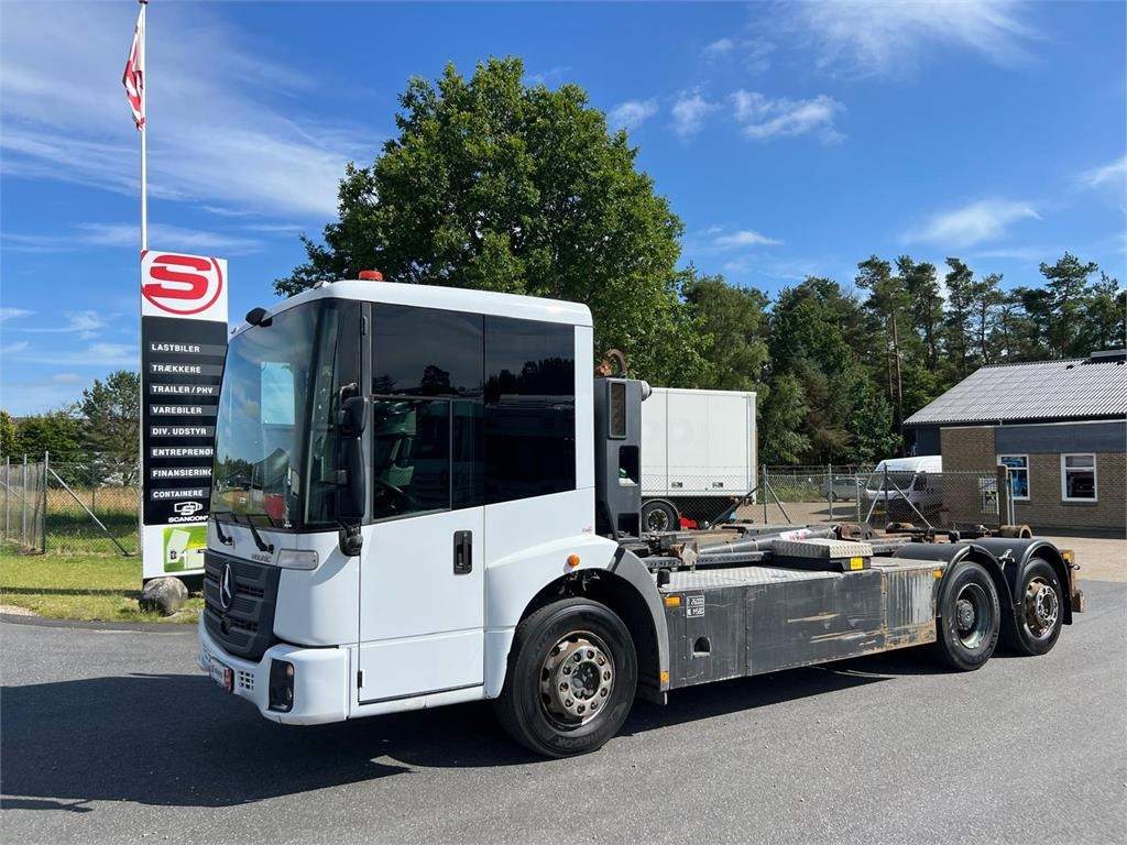 Mercedes-Benz Econic 2630 L - Haakarmsysteem vrachtwagen: afbeelding 1 Mercedes-Benz Econic 2630 L - Haakarmsysteem vrachtwagen: afbeelding 1