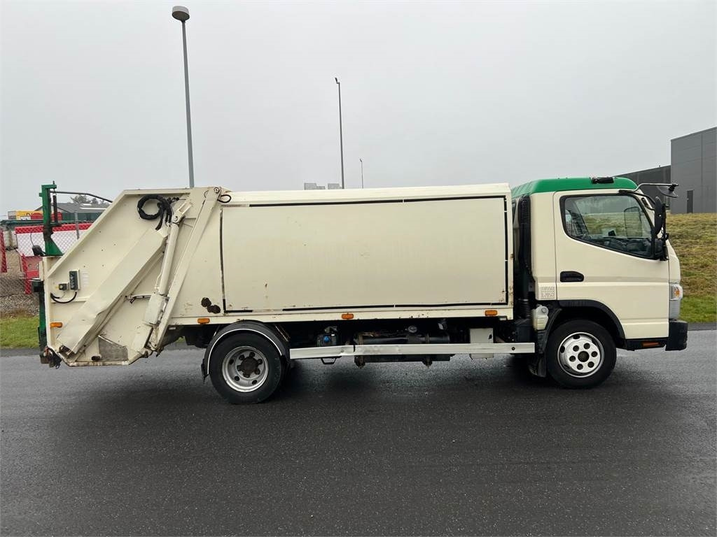 Mitsubishi Fuso CANTER 9C18 - Vuilniswagen: afbeelding 4 Mitsubishi Fuso CANTER 9C18 - Vuilniswagen: afbeelding 4
