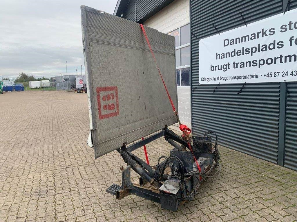 Palfinger 1000kg lodretstående - Laadklep: afbeelding 2 Palfinger 1000kg lodretstående - Laadklep: afbeelding 2