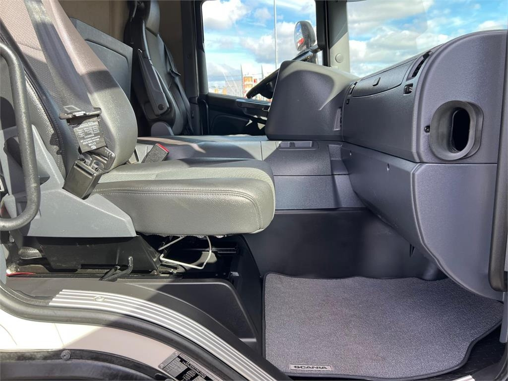 Scania P280 LB 6x2*4 MLB - 24 pallets - Schuifzeilen vrachtwagen: afbeelding 4 Scania P280 LB 6x2*4 MLB - 24 pallets - Schuifzeilen vrachtwagen: afbeelding 4