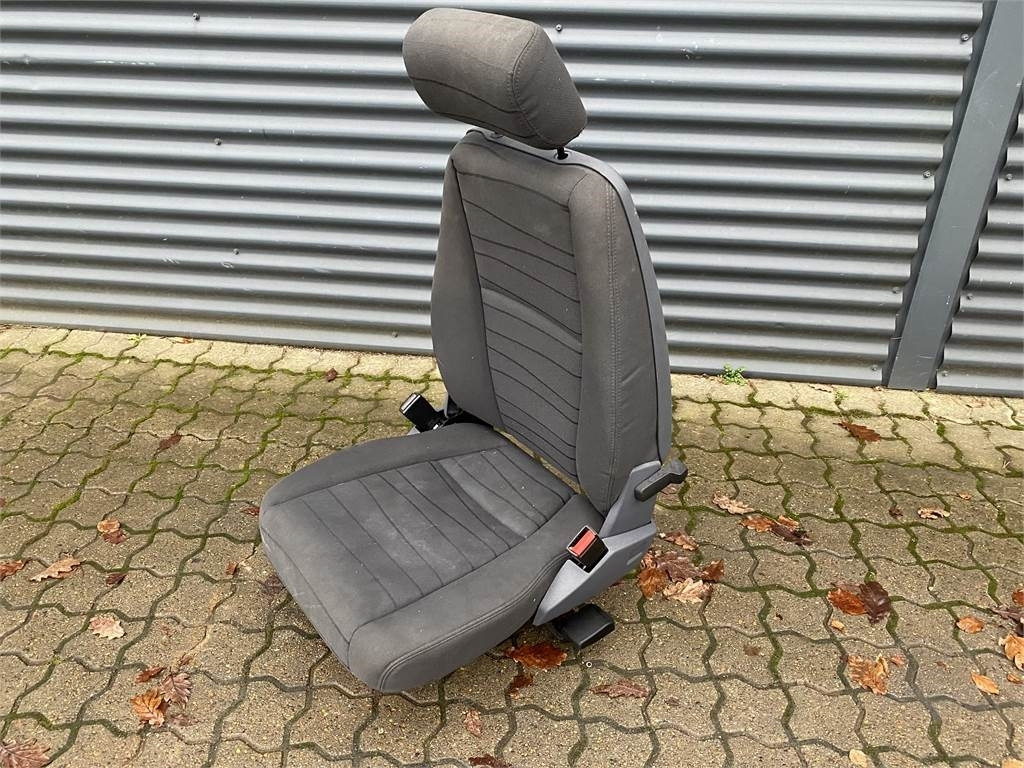 Scania Passagersæde (Klapsæde) - Cabine voor Vrachtwagen: afbeelding 2 Scania Passagersæde (Klapsæde) - Cabine voor Vrachtwagen: afbeelding 2