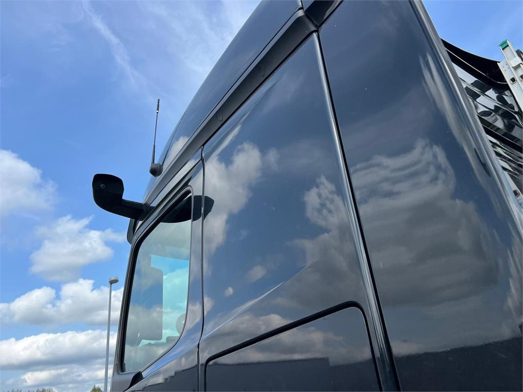 Mercedes-Benz Actros 2545 LS - Trekker: afbeelding 2 Mercedes-Benz Actros 2545 LS - Trekker: afbeelding 2