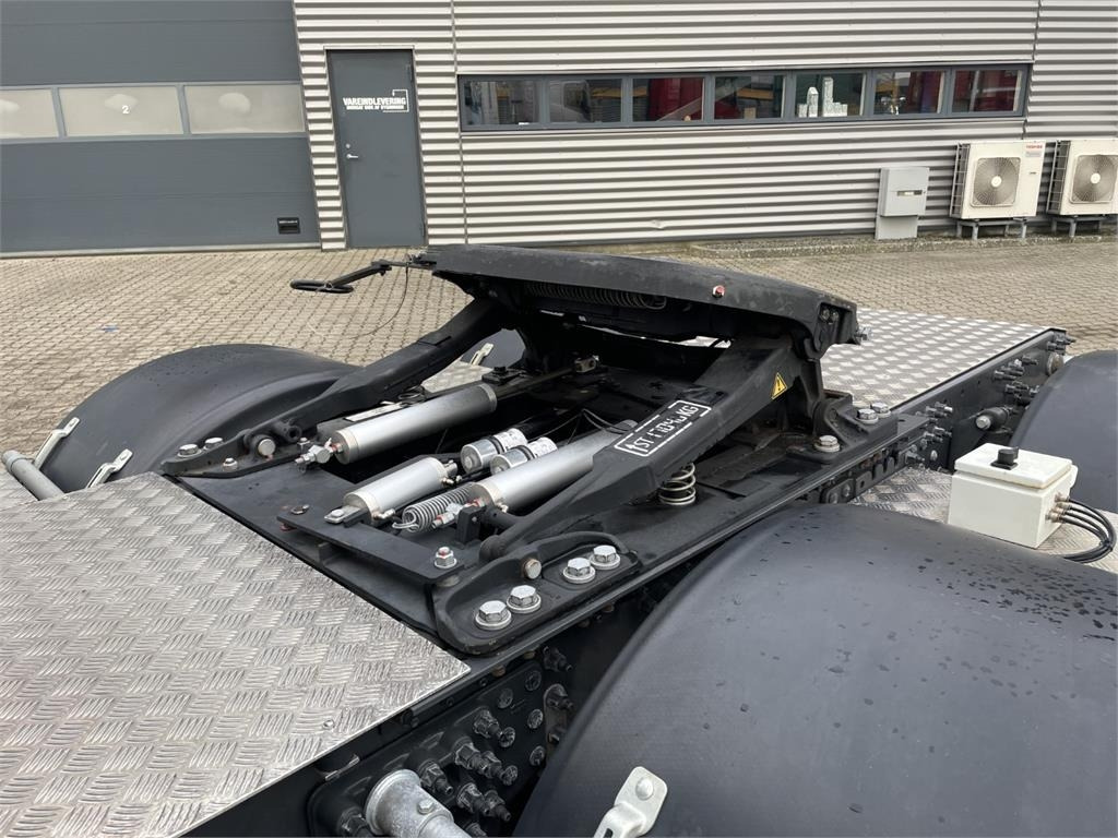 Volvo FH460 lowdeck Pucher - Trekker: afbeelding 2 Volvo FH460 lowdeck Pucher - Trekker: afbeelding 2
