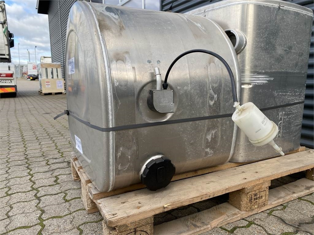 Volvo 200 ltr Dieseltank - Brandstoftank voor Vrachtwagen: afbeelding 3 Volvo 200 ltr Dieseltank - Brandstoftank voor Vrachtwagen: afbeelding 3