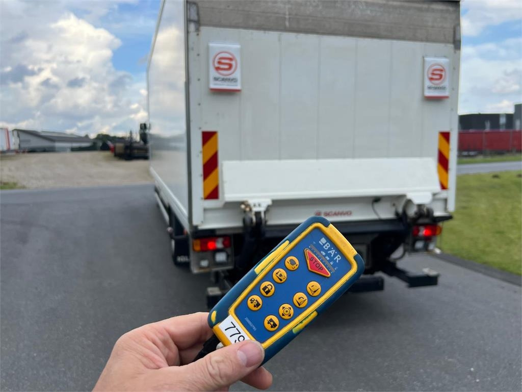 Volvo FL 250 16 ton - Koelwagen vrachtwagen: afbeelding 4 Volvo FL 250 16 ton - Koelwagen vrachtwagen: afbeelding 4